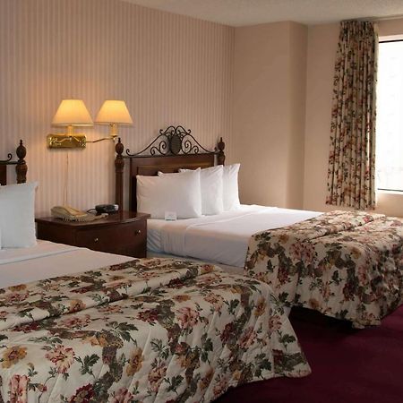 Ramada By Wyndham Terrible'S Hotel & Casino Jean Ngoại thất bức ảnh