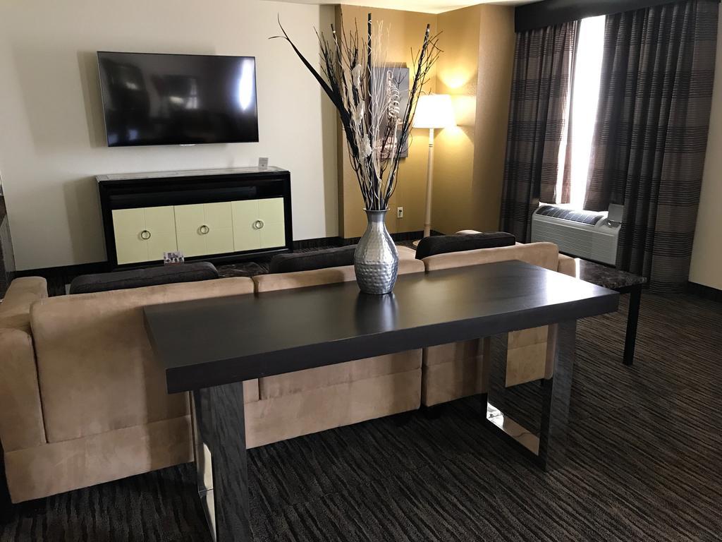 Ramada By Wyndham Terrible'S Hotel & Casino Jean Ngoại thất bức ảnh