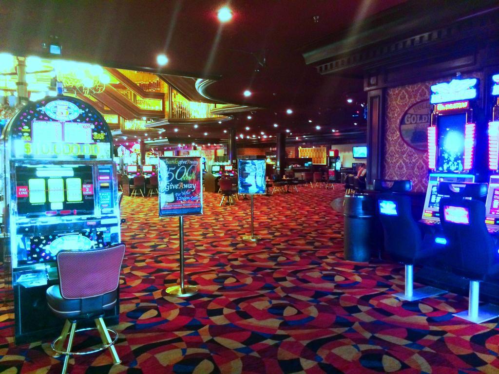 Ramada By Wyndham Terrible'S Hotel & Casino Jean Ngoại thất bức ảnh